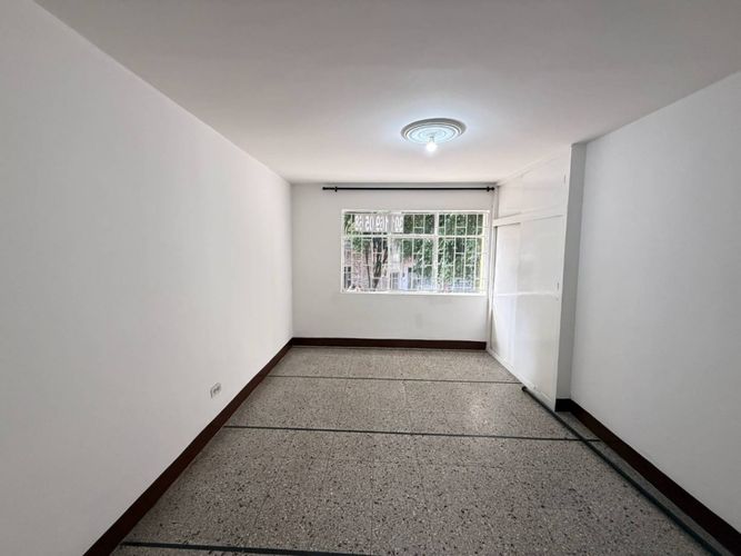 Casa de 10 alcobas en venta en Calasanz, Medellín, 398 m² · foto 24 de 24