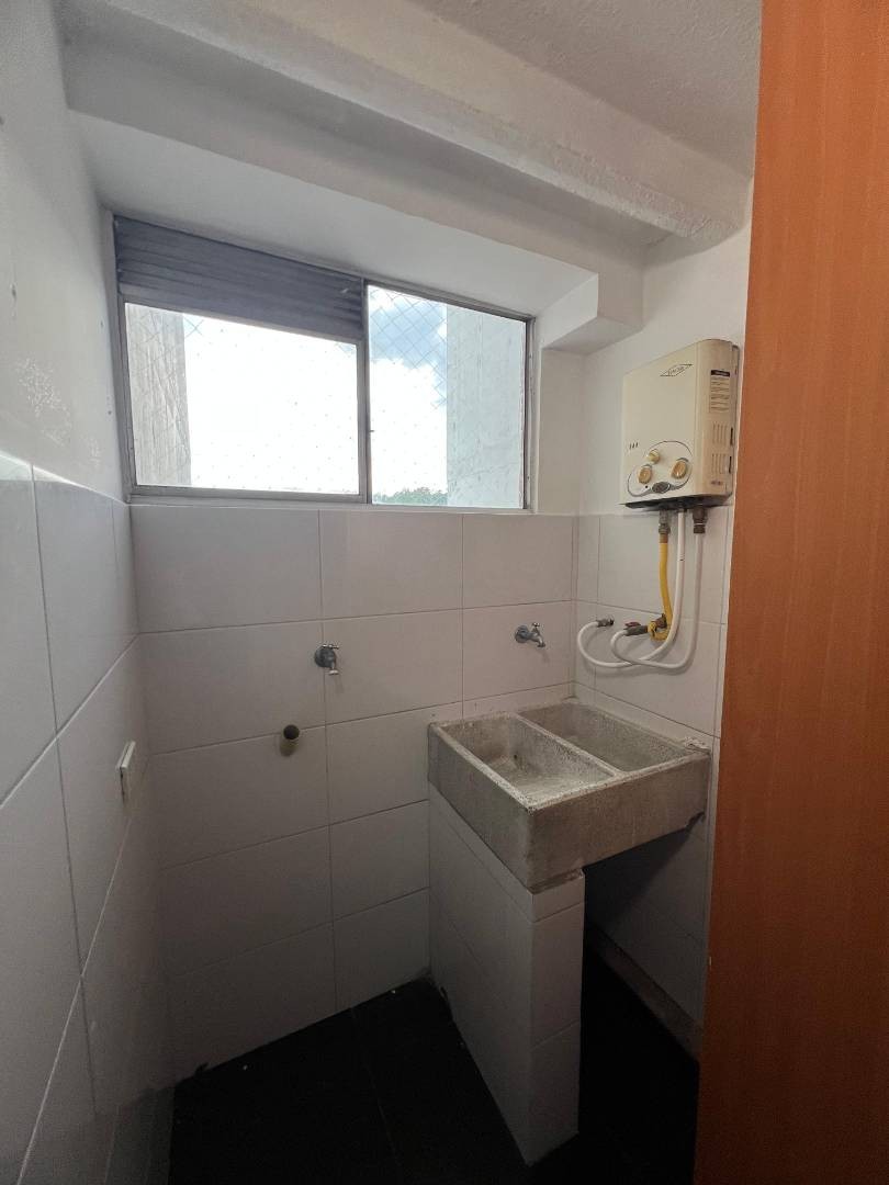 Apartamento en venta en Los Colores, Medellín · foto 3 de 18