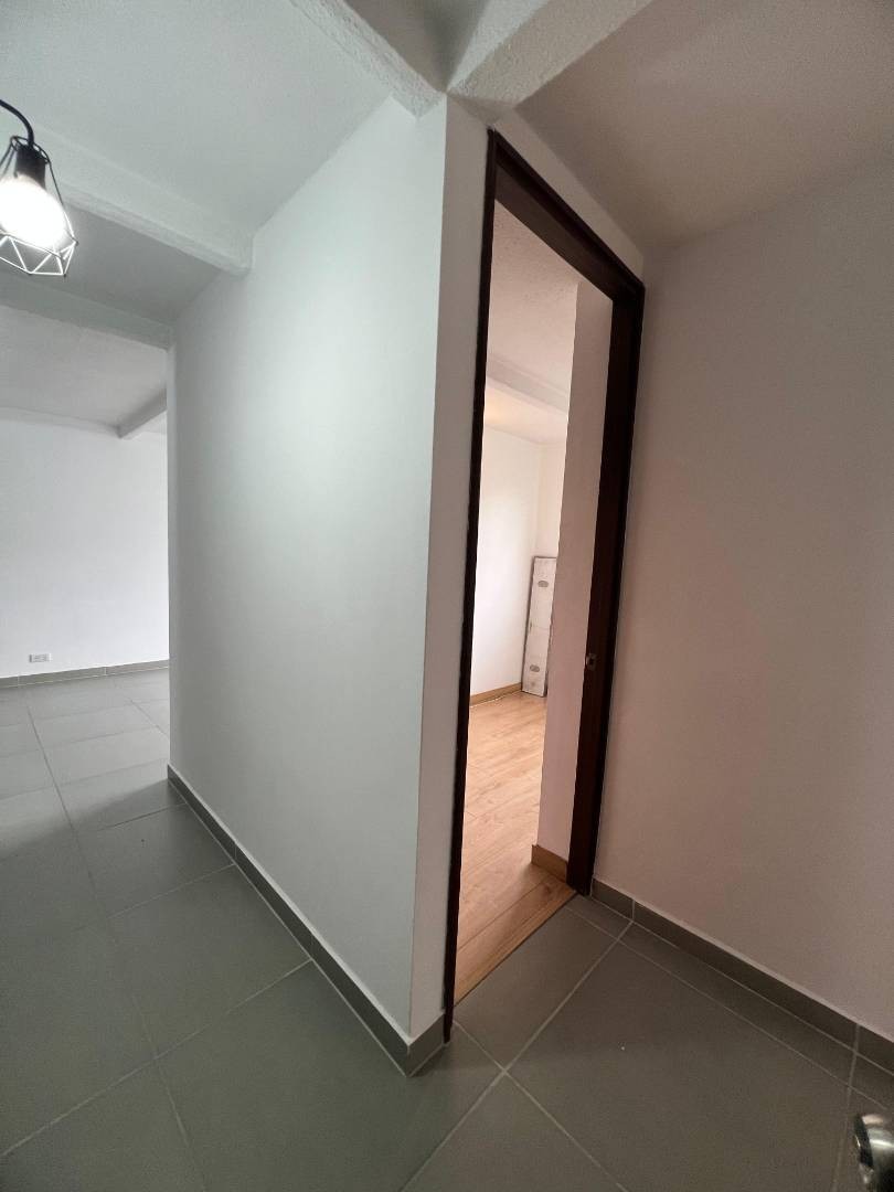 Apartamento en venta en Los Colores, Medellín · foto 4 de 18