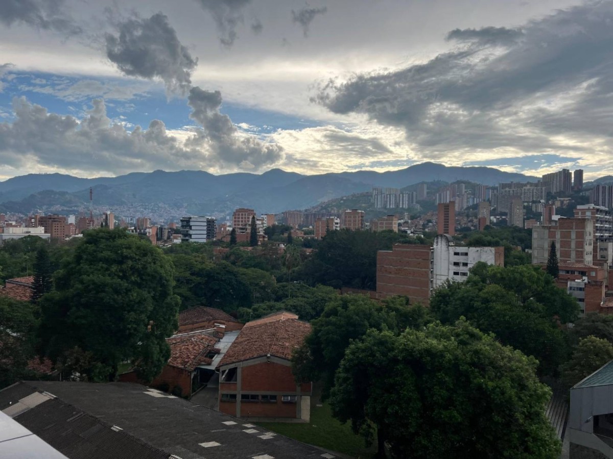 Apartamento en venta en Los Colores, Medellín · foto 15 de 18