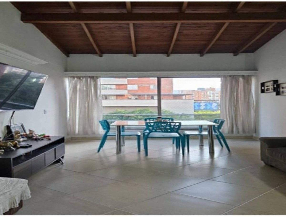 Apartamento en venta en Los Colores, Medellín · foto 2 de 16