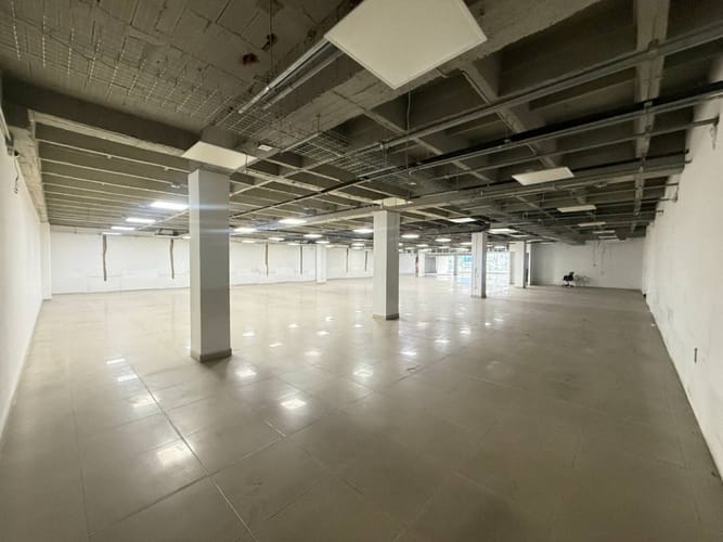 Bodega en arriendo en Zona Industrial No. 2, Itagüí, 2672 m² · foto 3 de 24