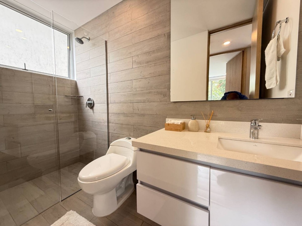 Apartamento en arriendo en El Poblado, Medellín · foto 10 de 15