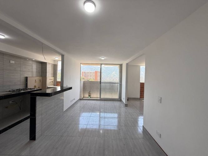 Apartamento de 3 alcobas en venta en Machado, Copacabana, 54 m² · foto 4 de 16