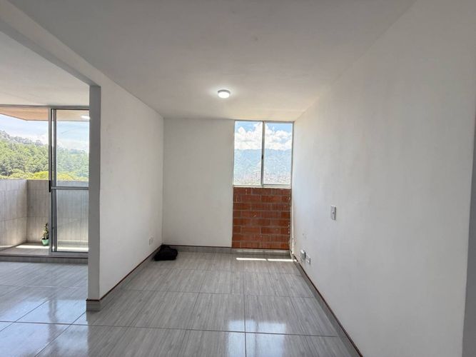 Apartamento de 3 alcobas en venta en Machado, Copacabana, 54 m² · foto 7 de 16