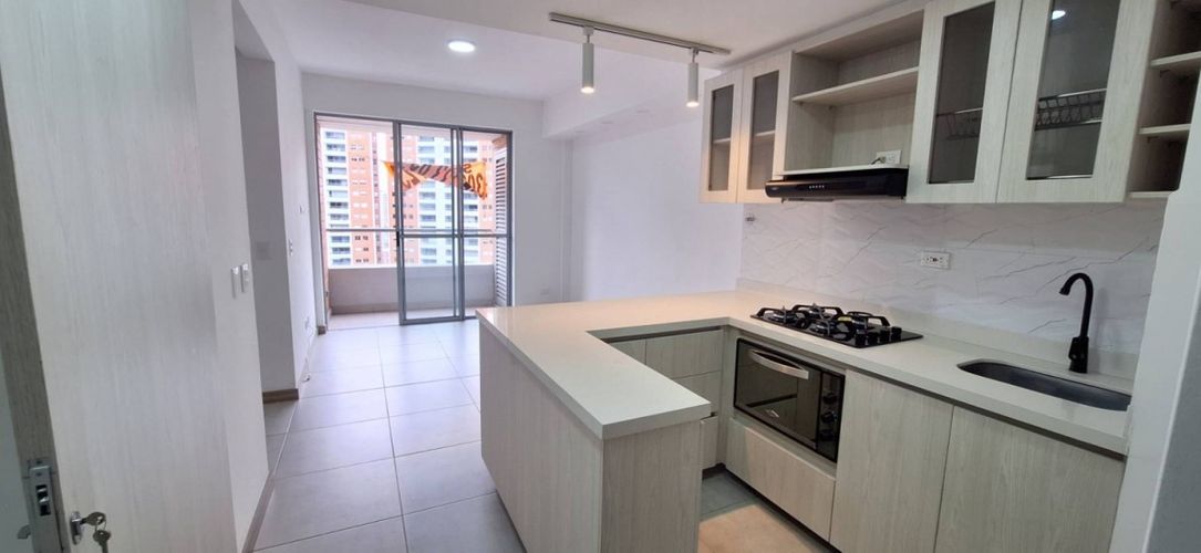 Apartamento en venta en Monteazul, Sabaneta, 57 m² · foto 3 de 13