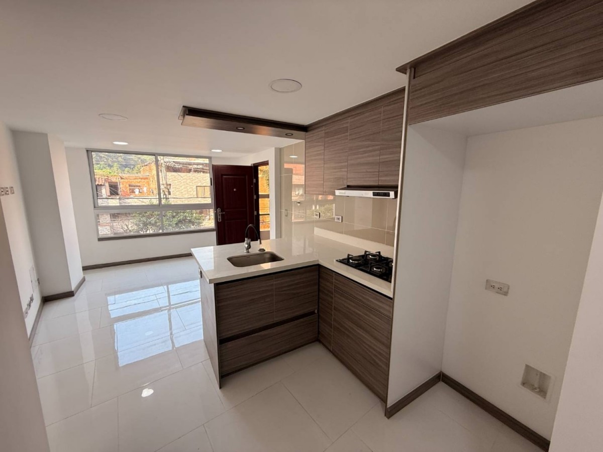 Apartamento en venta en Ditaires, Itagüí · foto 2 de 13