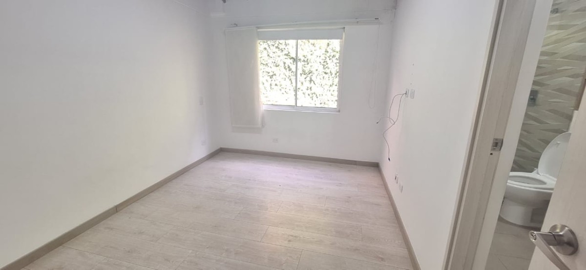 Casa en arriendo en San Lucas, Medellín · foto 5 de 18