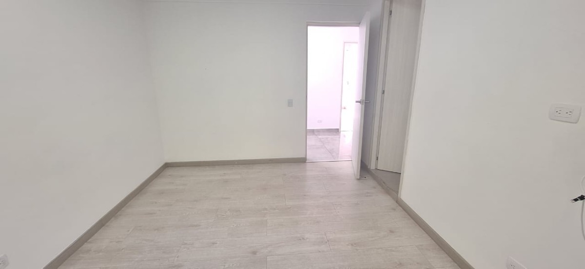 Casa en arriendo en San Lucas, Medellín · foto 8 de 18