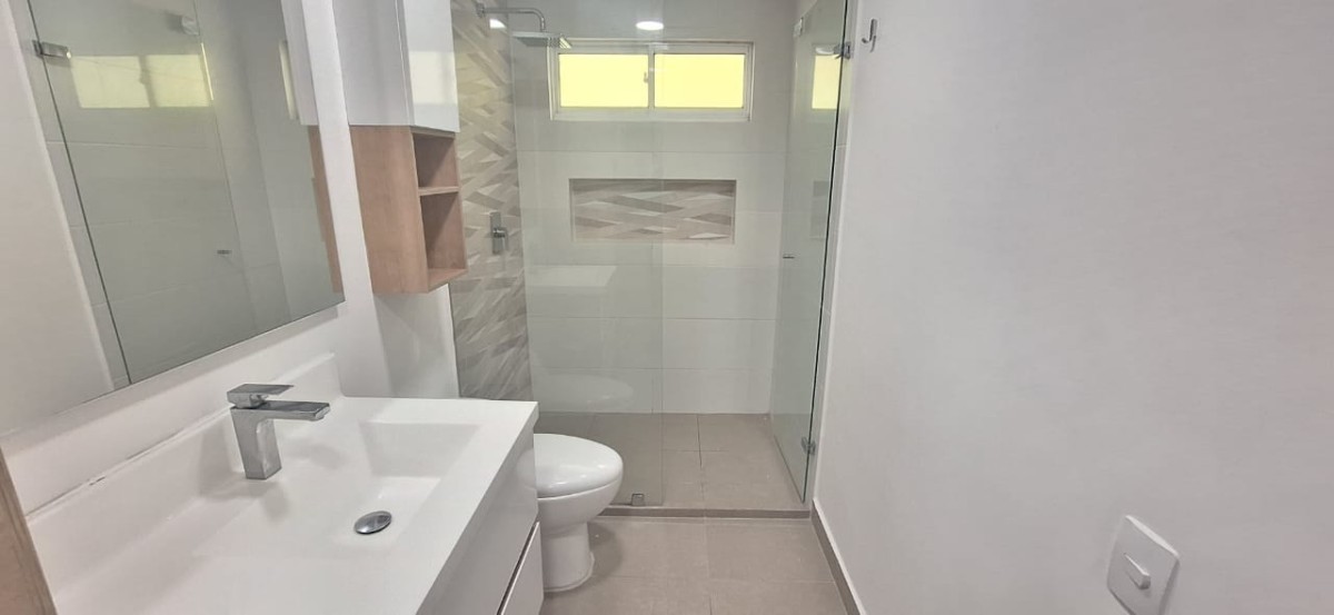 Casa en arriendo en San Lucas, Medellín · foto 10 de 18