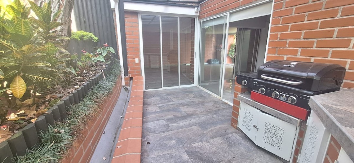 Casa en arriendo en San Lucas, Medellín · foto 15 de 18