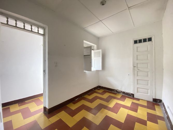 Casa de 7 alcobas en venta en Boston, Medellín, 180 m² · foto 13 de 24