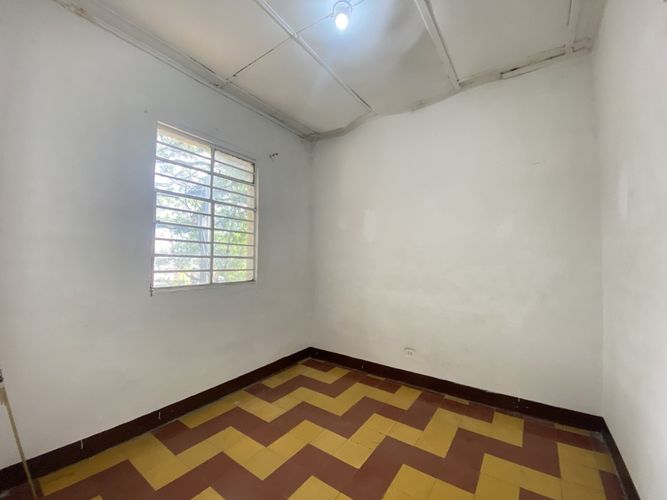 Casa de 7 alcobas en venta en Boston, Medellín, 180 m² · foto 16 de 24