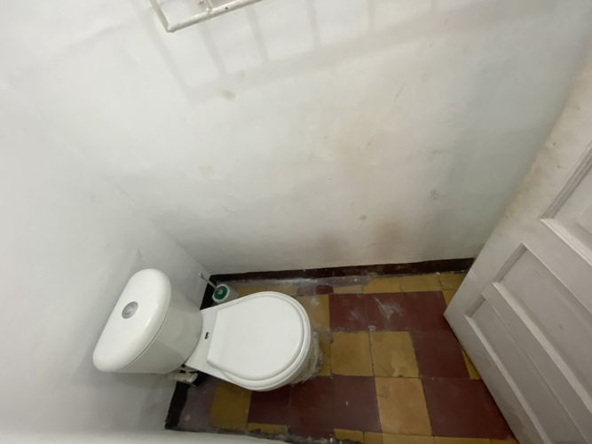 Casa de 7 alcobas en venta en Boston, Medellín, 180 m² · foto 23 de 24