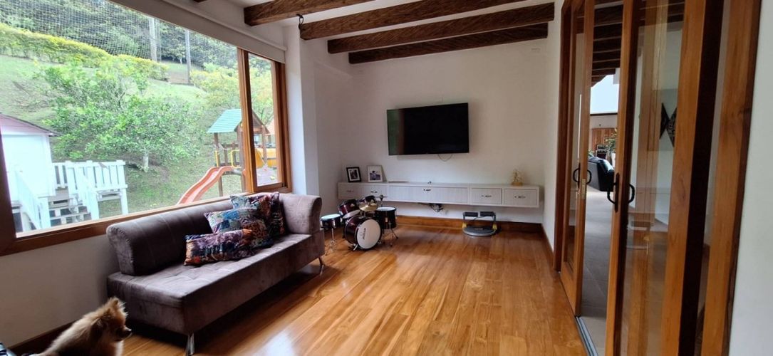 Casa de 6 alcobas en venta en Machado, Copacabana, 560 m² · foto 2 de 24