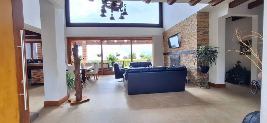 Casa de 6 alcobas en venta en Machado, Copacabana, 560 m² · foto 9 de 24