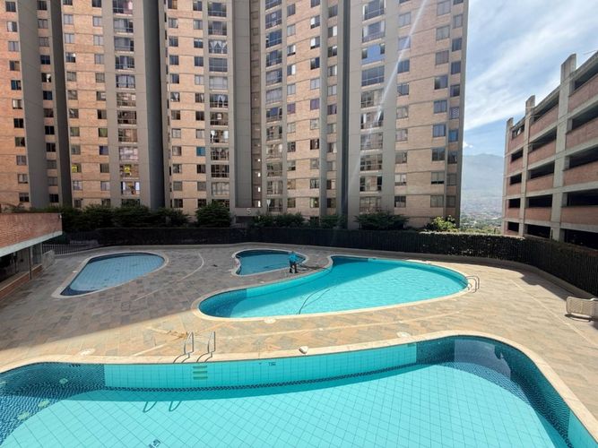Apartamento de 3 alcobas en venta en Hato Viejo, Bello, 61 m² · foto 4 de 24