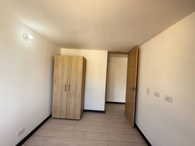 Apartamento de 3 alcobas en venta en Hato Viejo, Bello, 61 m² · foto 13 de 24