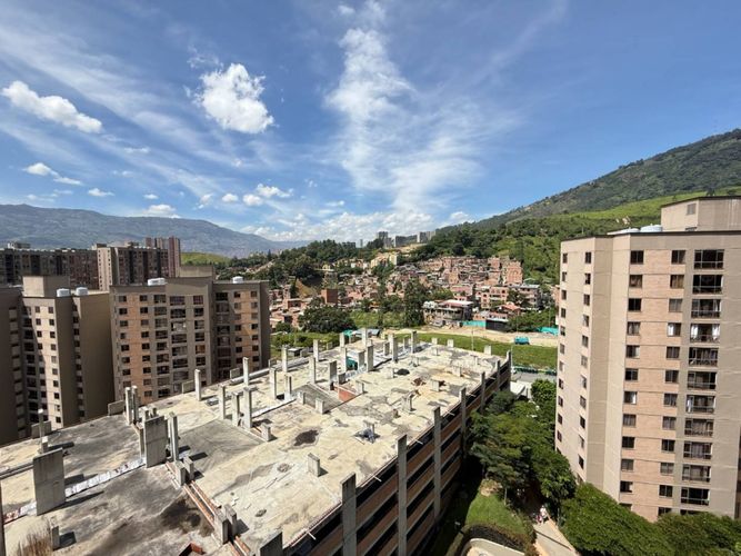 Apartamento de 3 alcobas en venta en Hato Viejo, Bello, 61 m² · foto 22 de 24