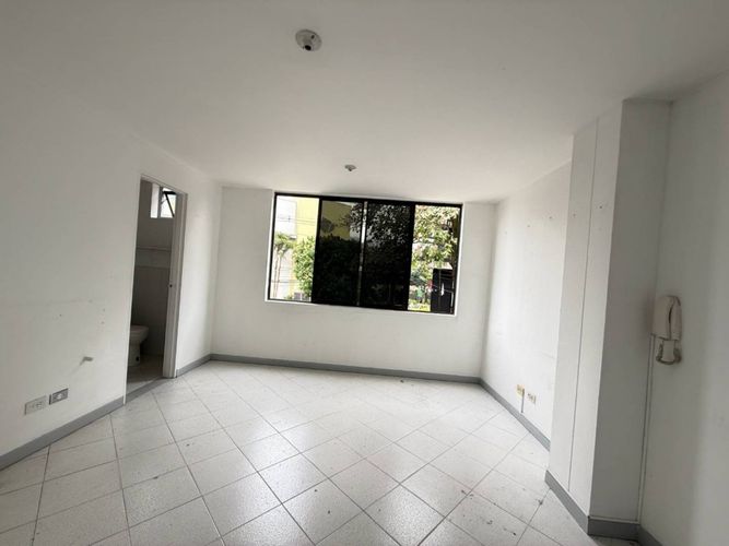Oficina en arriendo en Conquistadores, Medellín, 22 m² · foto 3 de 6