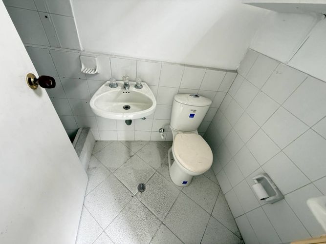 Oficina en arriendo en Conquistadores, Medellín, 22 m² · foto 4 de 6