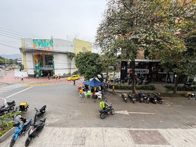 Oficina en arriendo en Conquistadores, Medellín, 22 m² · foto 5 de 6