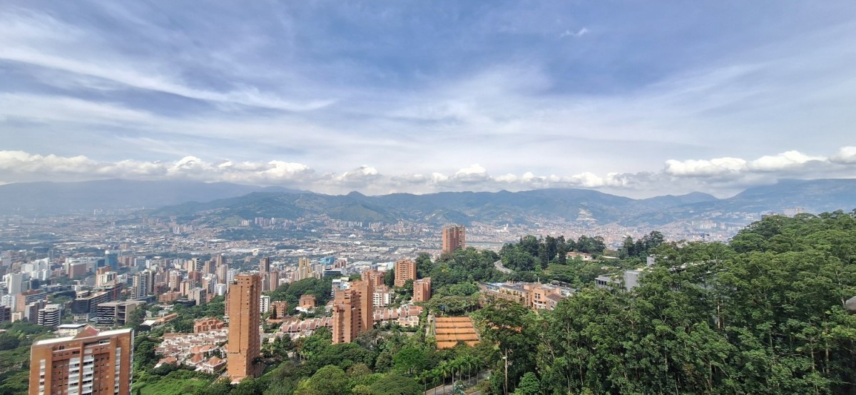 Apartamento en venta en Altos Del Poblado, Medellín · foto 5 de 18