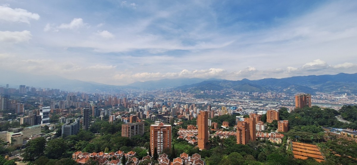 Apartamento en venta en Altos Del Poblado, Medellín · foto 6 de 18