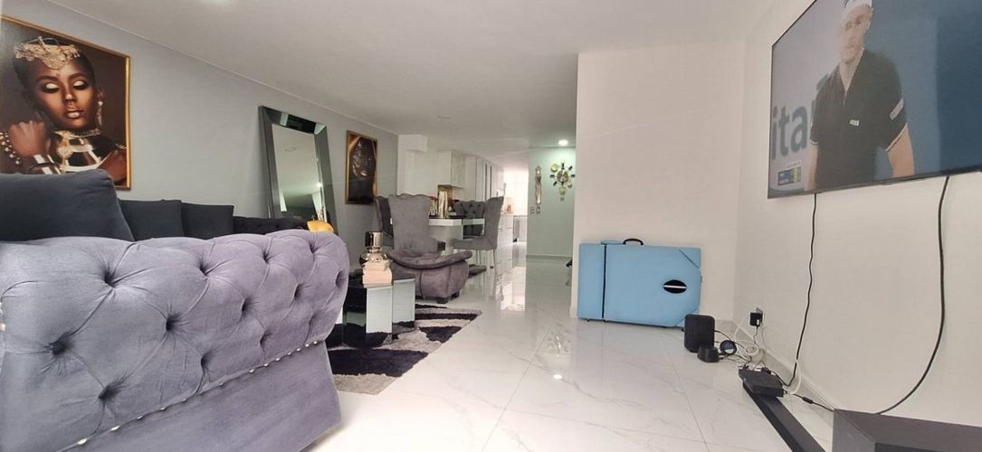Casa de 3 alcobas en venta en La Frontera, Envigado, 230 m² · foto 4 de 24