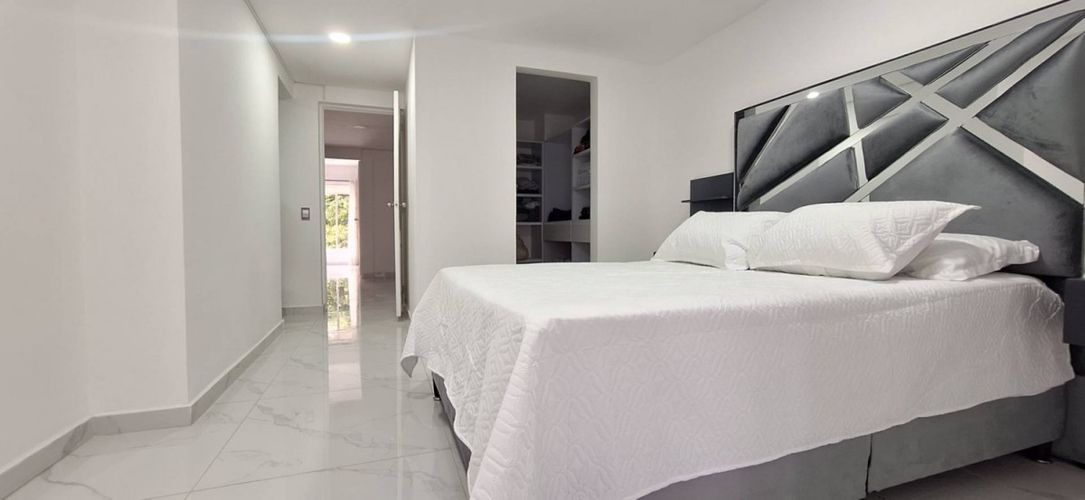 Casa de 3 alcobas en venta en La Frontera, Envigado, 230 m² · foto 15 de 24