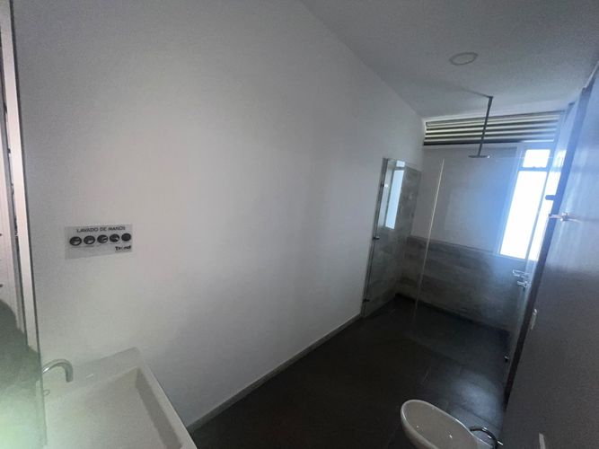 Edificio en arriendo en Cristales, Cali, 718 m² · foto 9 de 17