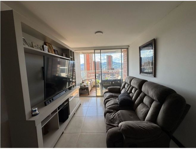 Apartamento de 4 alcobas en venta en Loma De San Jose, Sabaneta, 84 m² · foto 4 de 23