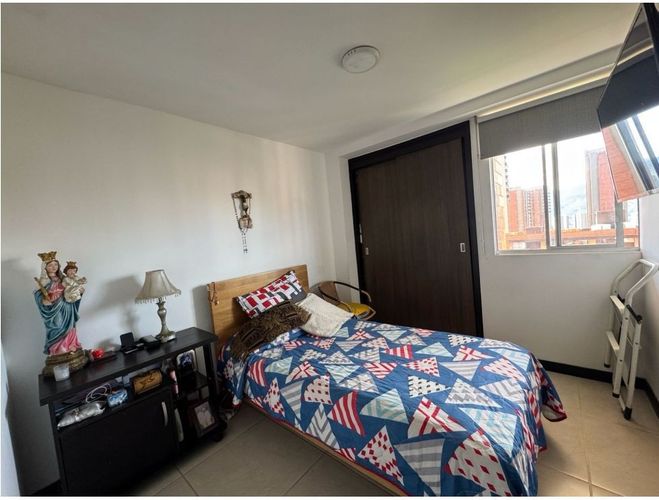 Apartamento de 4 alcobas en venta en Loma De San Jose, Sabaneta, 84 m² · foto 19 de 23