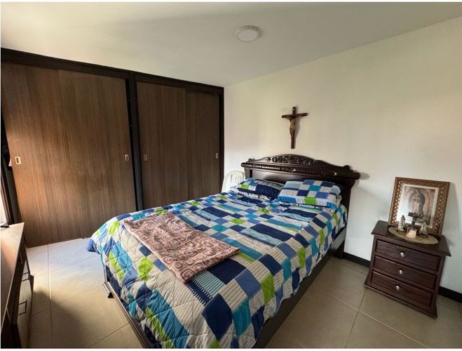 Apartamento de 4 alcobas en venta en Loma De San Jose, Sabaneta, 84 m² · foto 11 de 23