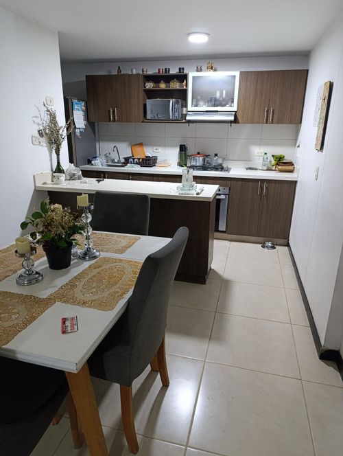 Apartamento de 4 alcobas en venta en Loma De San Jose, Sabaneta, 84 m² · foto 3 de 23