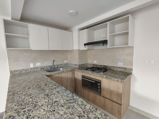Apartamento en venta en Gran Granada, Bogotá · foto 3 de 16
