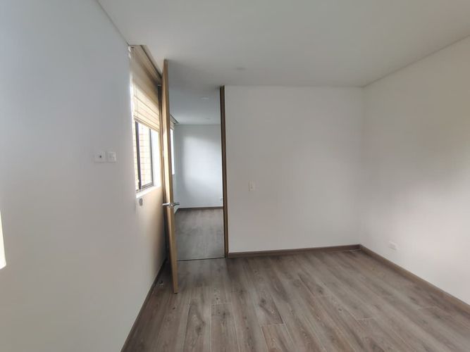 Apartamento en venta en Gran Granada, Bogotá · foto 6 de 16