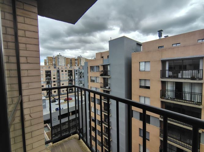 Apartamento en venta en Gran Granada, Bogotá · foto 2 de 16