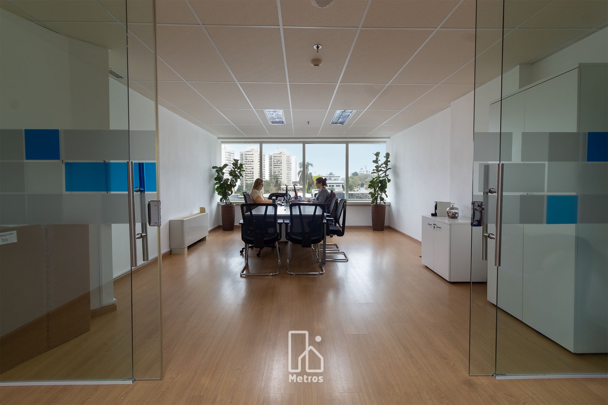 Alquiler de Oficina en WTC Pocitos - Vista despejada - Excelente ubicación - Garaje · Foto 3