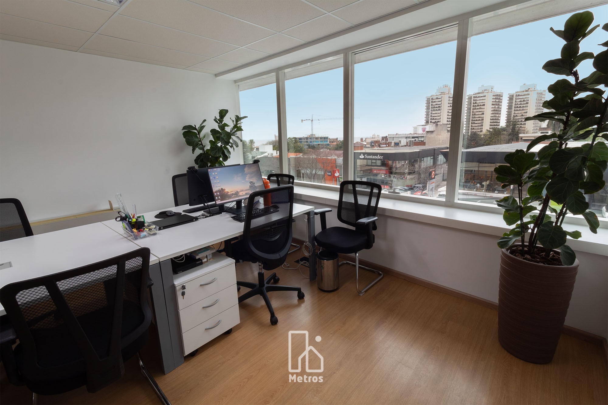 Alquiler de Oficina en WTC Pocitos - Vista despejada - Excelente ubicación - Garaje · Foto 7