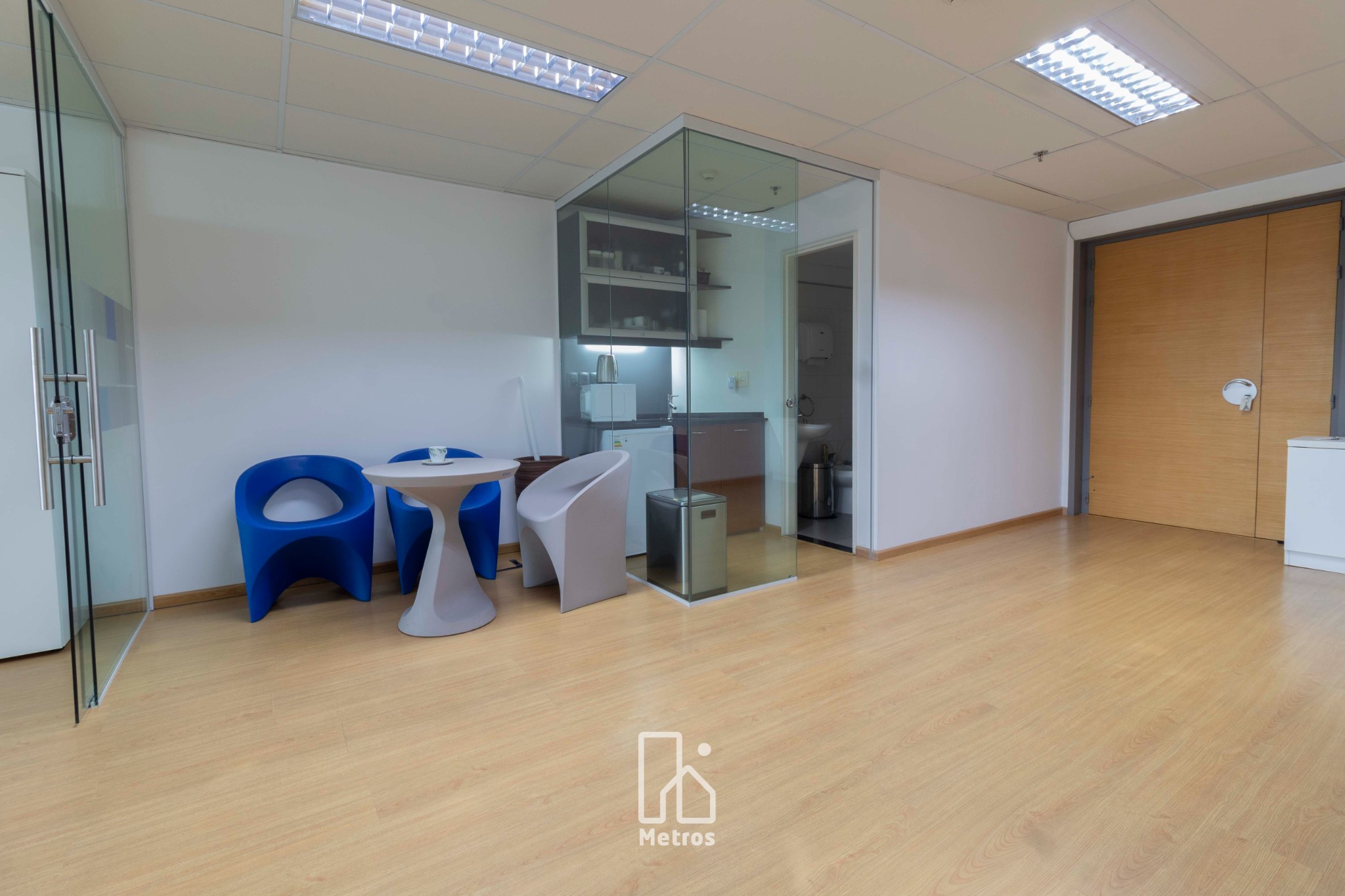 Alquiler de Oficina en WTC Pocitos - Vista despejada - Excelente ubicación - Garaje · Foto 9
