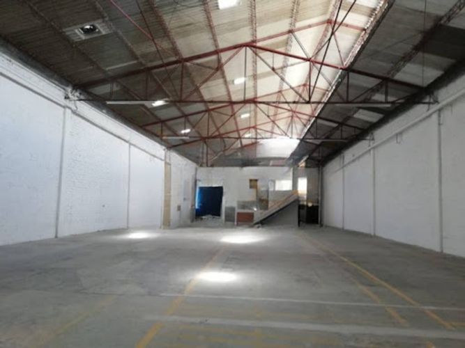Bodega en arriendo en Fatima, Itagüí, 920 m² · foto 2 de 4