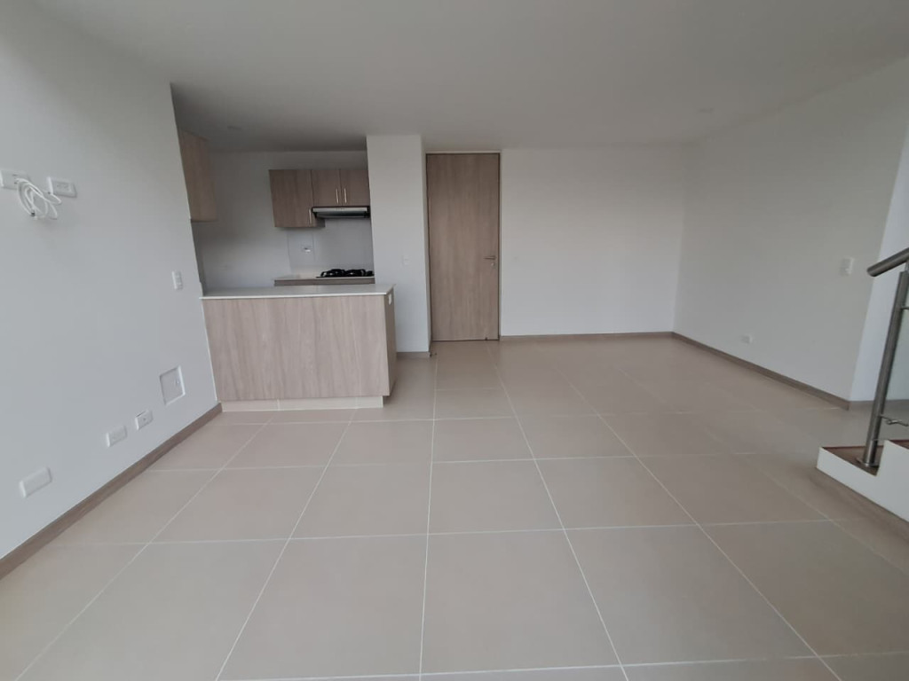 Apartamento en arriendo en Centro, Rionegro · foto 3 de 18