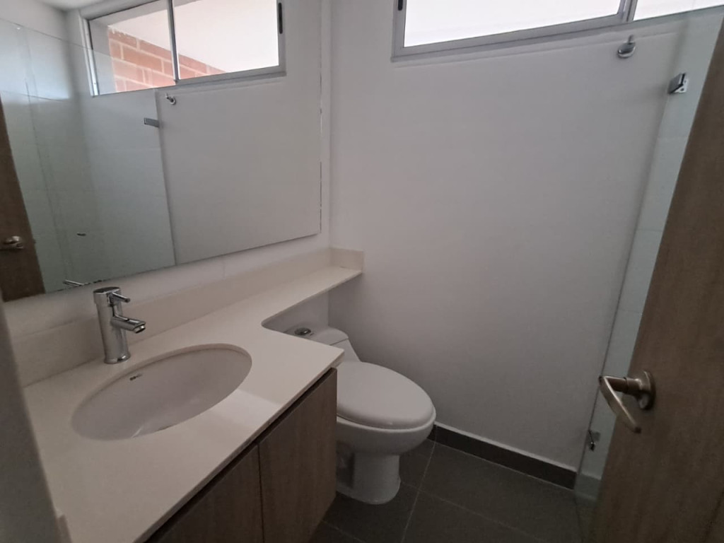 Apartamento en arriendo en Centro, Rionegro · foto 8 de 18
