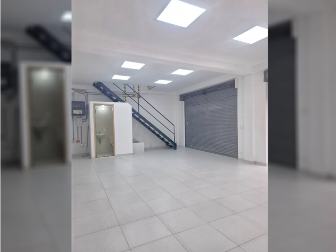 Local en venta en Centro Poblado Pablo Vi, Madrid, 134 m² · foto 4 de 14