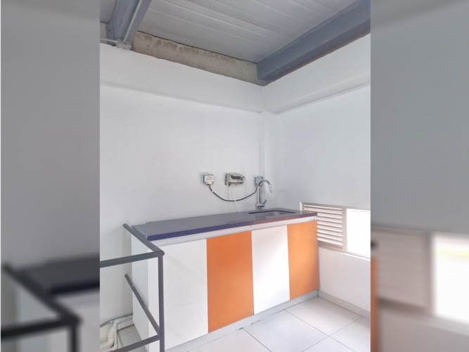 Local en venta en Centro Poblado Pablo Vi, Madrid, 134 m² · foto 5 de 14