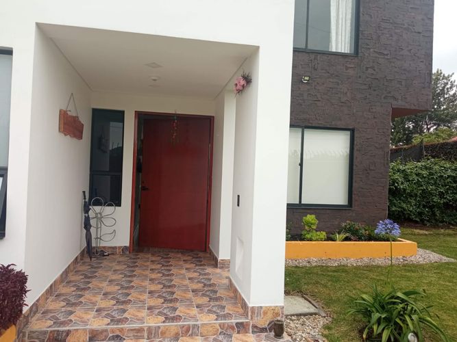 Casa de 4 alcobas en venta en Cota, 280 m² · foto 4 de 24
