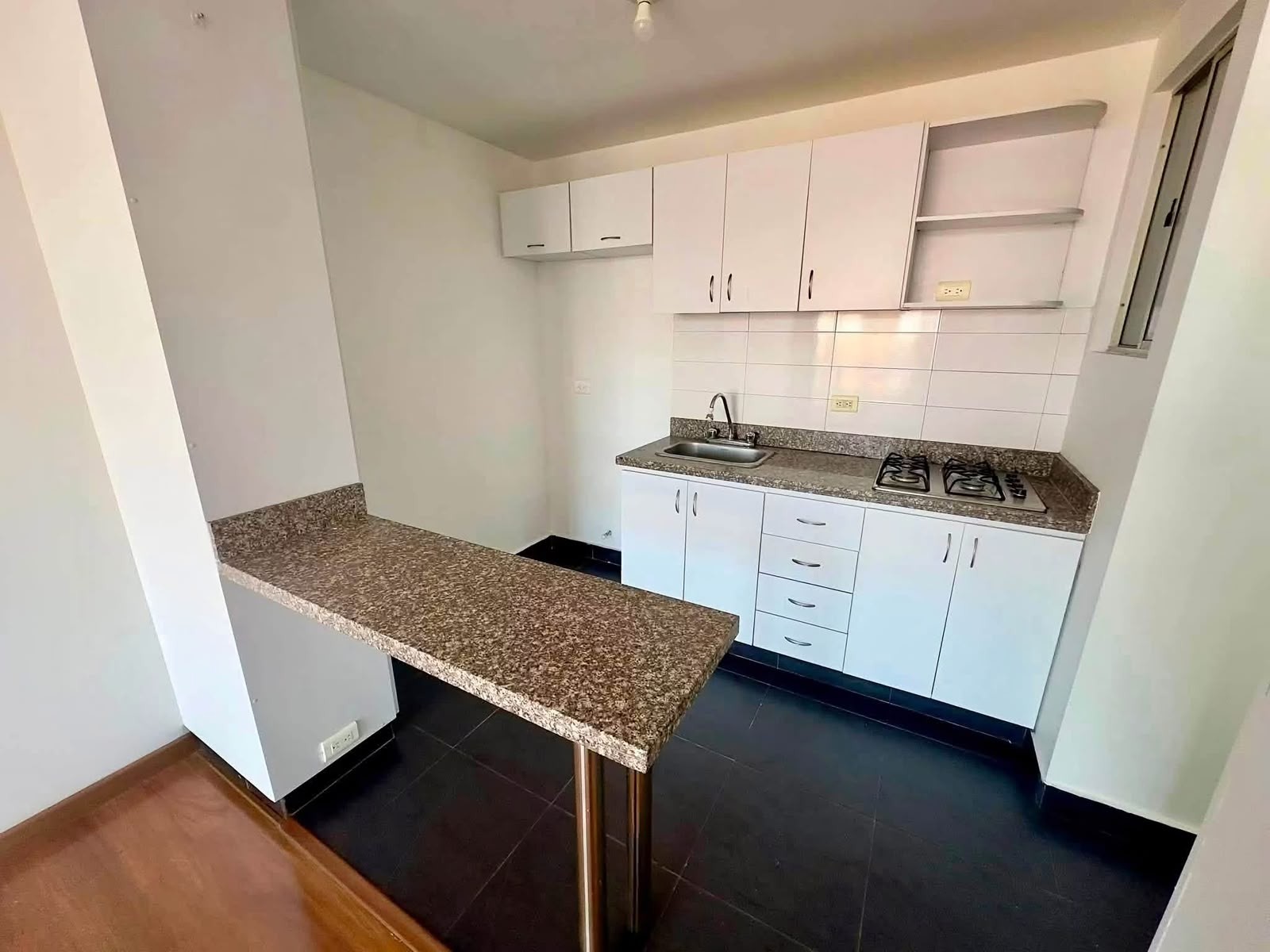 Apartamento en venta en Gran Granada, Bogotá · foto 3 de 12