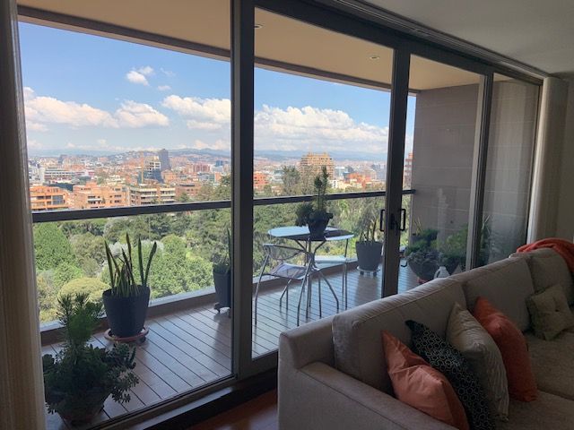 Apartamento en venta en El Refugio, Bogotá · foto 2 de 15