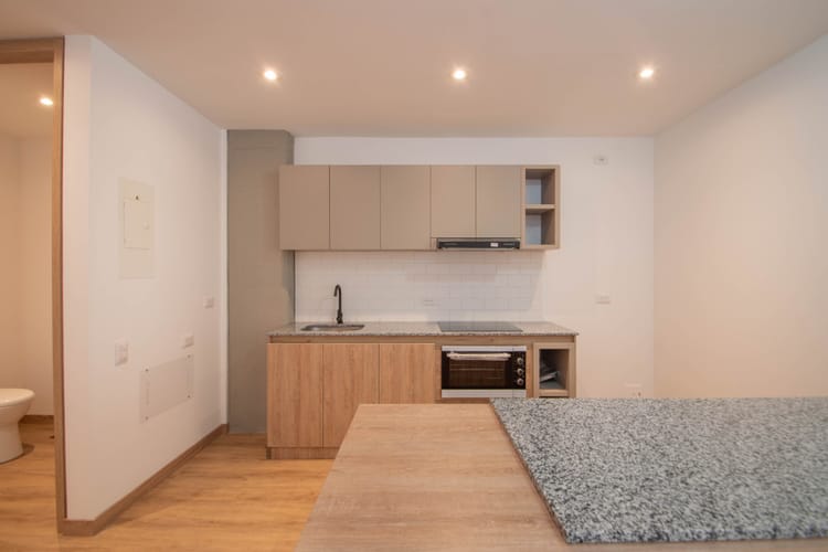 Apartaestudio en venta en La Soledad, Bogotá, 71 m² · foto 2 de 12